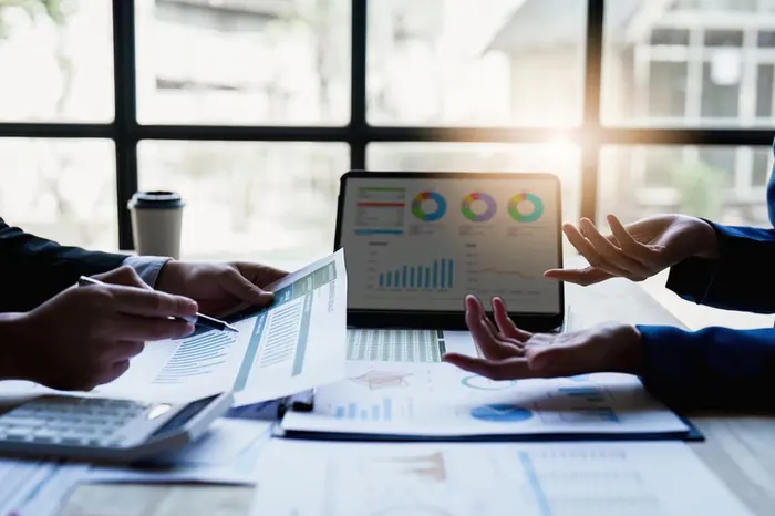 Financial planning advisory meeting